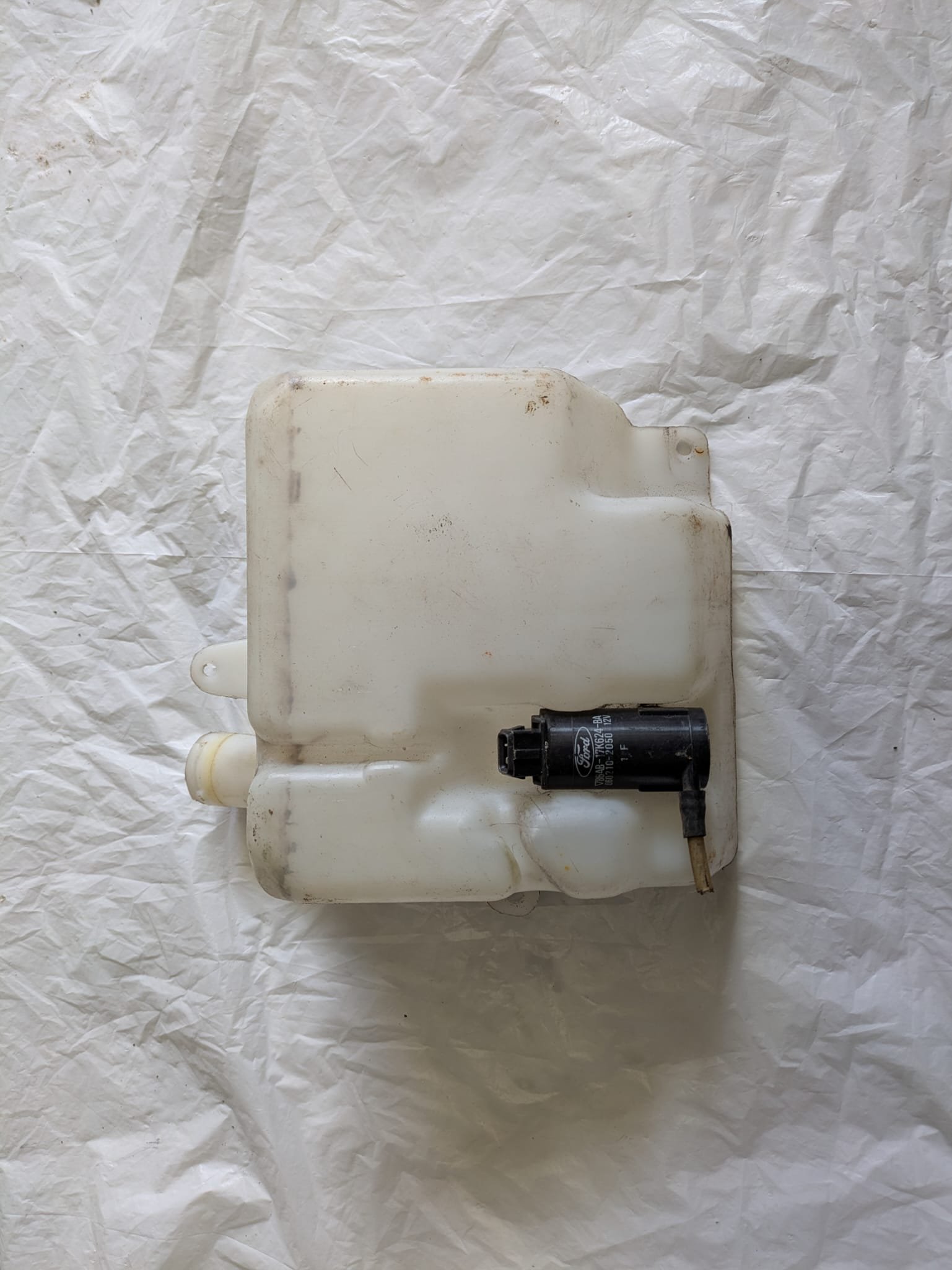 Ford Escort MK3/4 Rear Washer Bottle With Pump