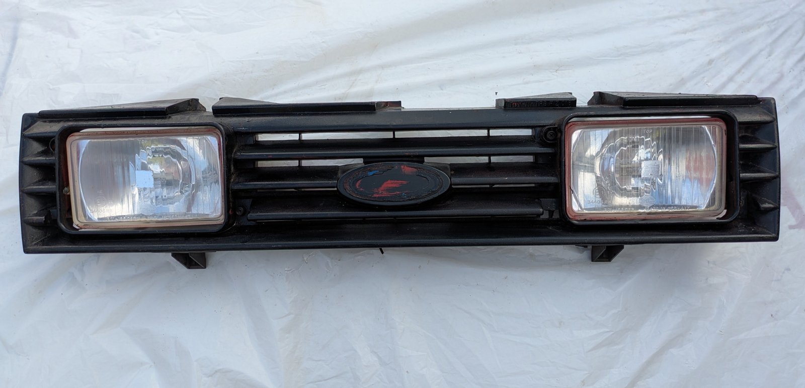 Ford Escort MK3 Hella Grille