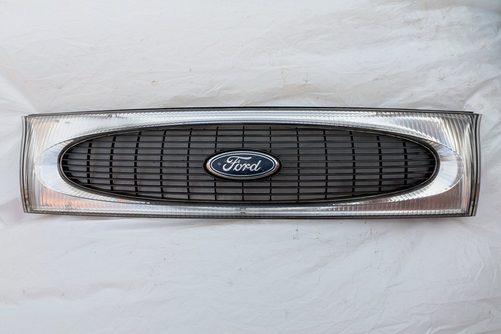 Ford Fiesta MK4 Grille